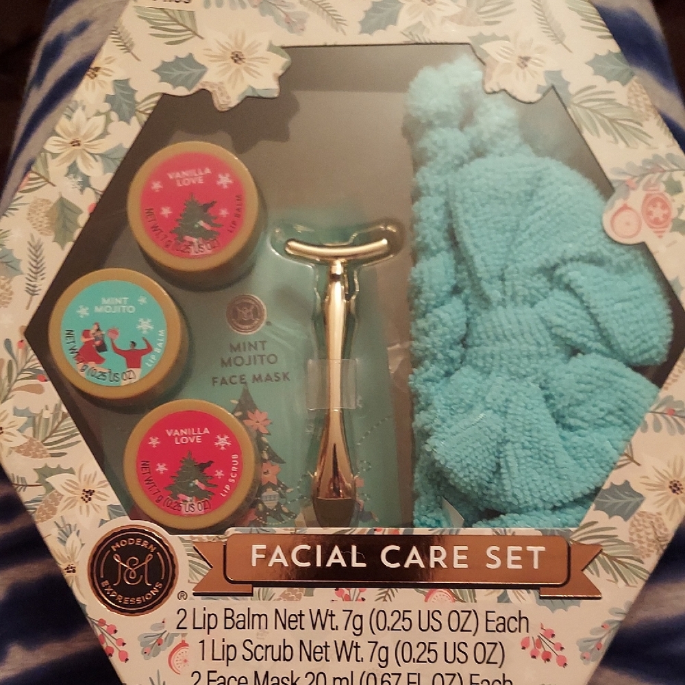 Expressions Facial Care Set - Mint and Gold